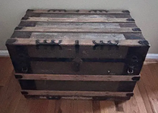 Antique Flat Top Steamer Truck