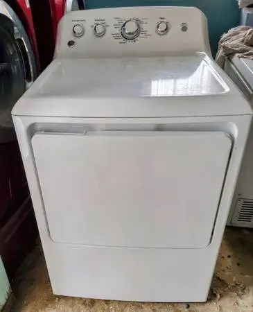 ELECTRIC DRYER GE EXTRA LARGE CAPACITY DELUXE MODEL IN EXCELLENT CONDITION