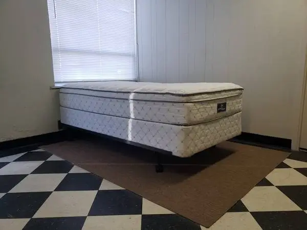Twin size set - can DELIVER almost anywhere for $20 extra