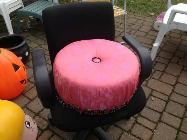 Small Cool round Pink Ottoman Hassock