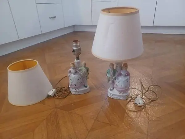 Vintage Lamps: Porcelain Colonial Couple