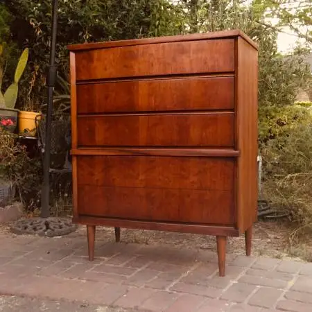 Gorgeous c1960 MCM walnut Bassett 4 roomy drawers Dresser