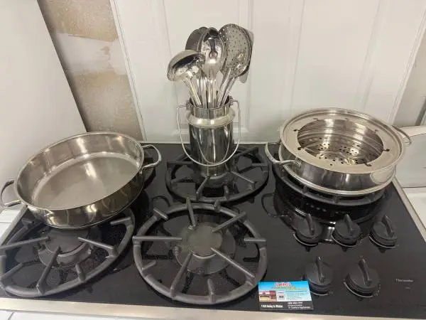 Cooktop 5 burners gas.