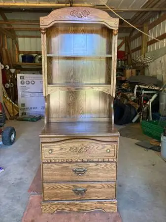 dresser & topper