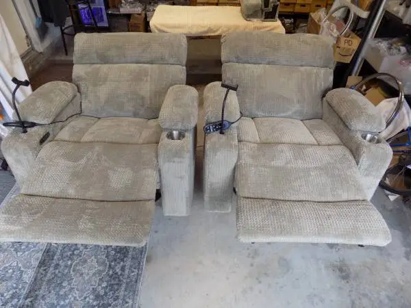 RECLINERS 2 POWER OVER SIZED SWIVEL GLIDER HEAT MASSAGE