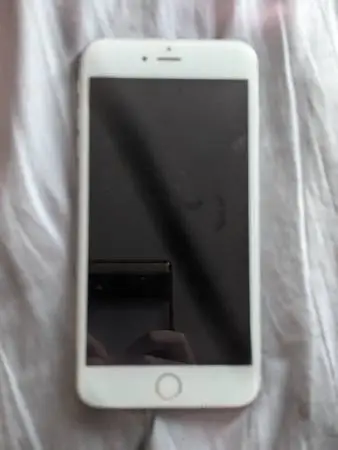 Apple white iPhone S