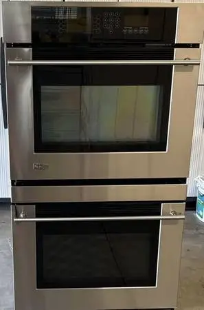 GE MONOGRAM CONVENTIONAL ELECTRIC DOUBLE OVEN 30” WIDTH