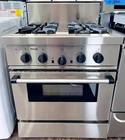 Thermador Professional 4 Burner Gas Range Stainless Steel 30 Inch Oven