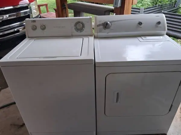 Whirlpool/Kenmore washer dryer. GREAT CONDITION.