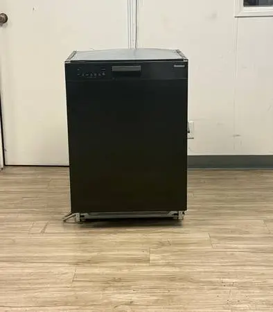 Blomberg DWT25502B 24 Front Control Built-In Dishwasher