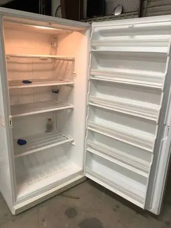 Crosley WCV20/F1 Upright FREEZER 20 Cu Ft Free Standing Works Great!!!