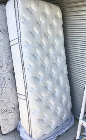 ***Twin XL Serta Perfect Sleeper Mattress***