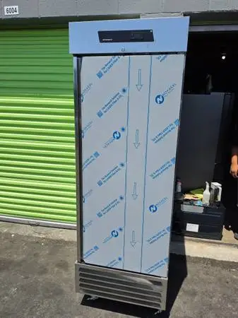 New commercial restaurant refrigerator