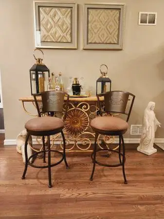 HIGH END PIER ONE IMPORTS ROTATING STOOLS