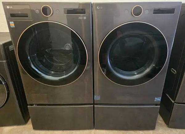 LG ELECTRIC LAUNDRY SET