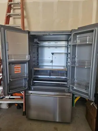 New kitchen aid refrigerator