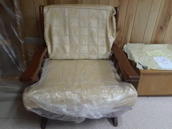 ROCKING CHAIR