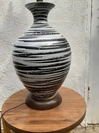 Mid Century Modern Black White Ceramic Table Lamp