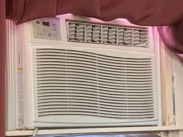 GE 24,500 BTU Energy Star Window Air Conditioner