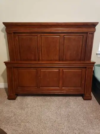 Queen Bedroom Set - Panel Headboard, Footboard, Rails & Nightstand