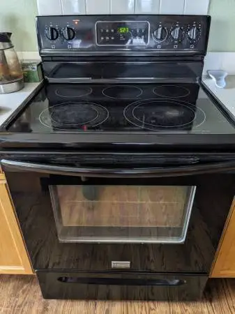 Frigidaire range/oven