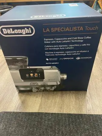 De’ Longhi La Specialista Touch Espresso Machine BRAND NEW!!