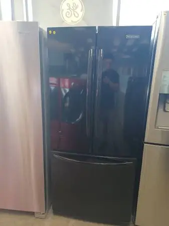 FRIGIDAIRE 30 French door Black Refrigerator