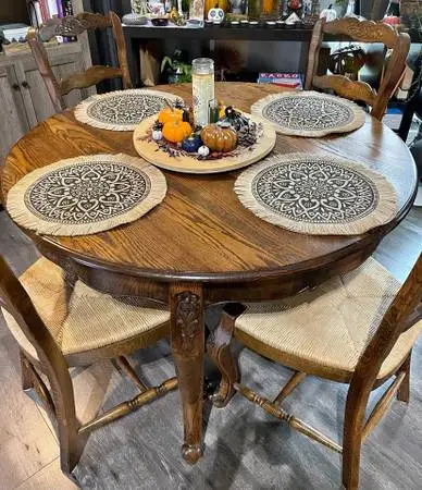 Solid Oak Handcrafted Dining Table with 2 Leaves and 6 Chairs
