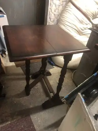 Solid wood vintage small leg table great for small areas