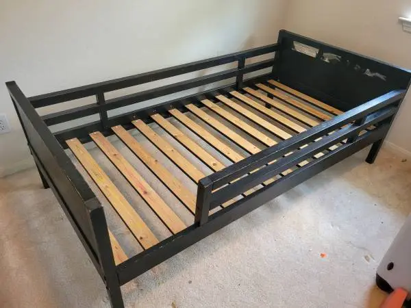 Twin Bed with side rails
