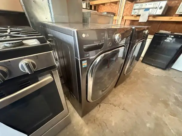 27W Black SS LG Washer 4.5 Cu Ft Model # WM4370HKA Used Good Cond
