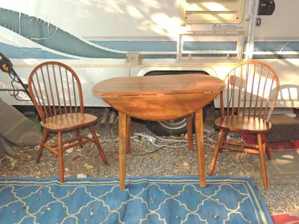 Drop leaf table & two chairs