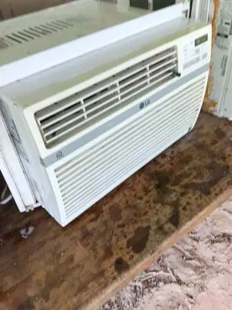 LG Window A/C Unit 10,000 BTU