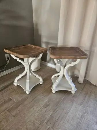 End tables  (NE)