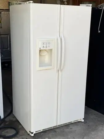 👉👀 Cream Color GE SIDE BY SIDE REFRIGERATOR