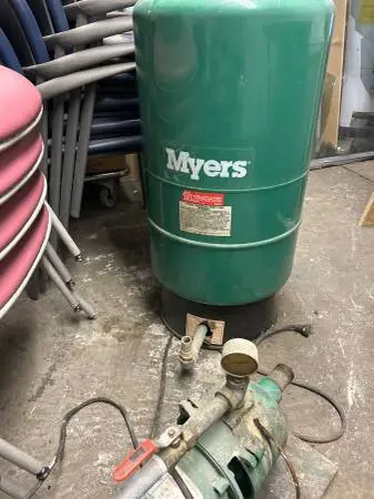 Myers well pump with tank