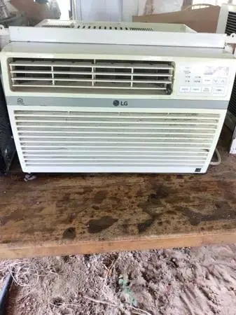 LG Window A/C unit 8000 BTU