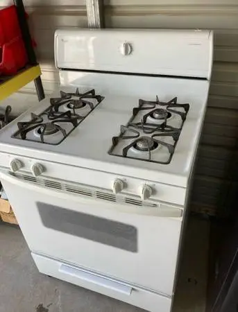#46 Whirlpool (Natural Gas) Range