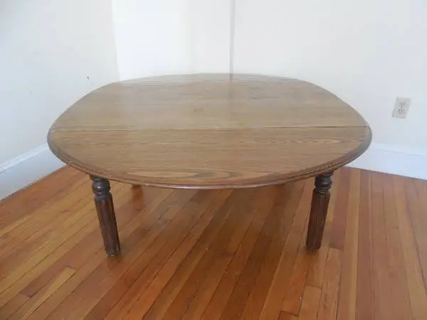 Large Oak Victorian Style OVAL Drop-Leaf COFFEE TABLE, 52 x 45
