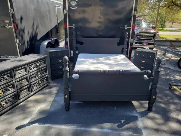 Bedroom set