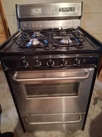 Gas stove 24 summit professional S/Steel $250 oboTypically cost $1000