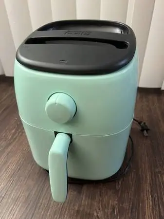 Cute Retro Air Fryer Sea Green Light Blue and Super Clean