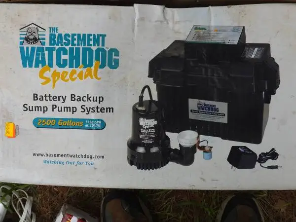 Battery Backup Sump Pump (Basement Watchdog Special)+ baty