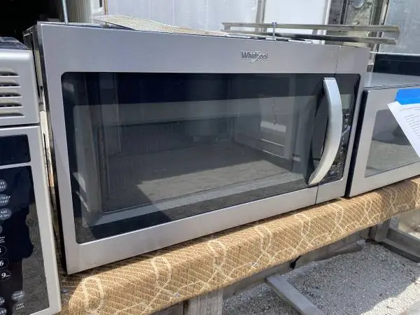 SS Whirlpool Microwave Oven 1.9 Cu Ft Model #WMH 32519HZ Used