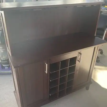 Wine cabinet