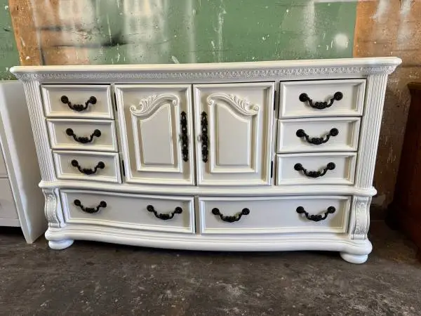 Magnificent Dresser / Sideboard
