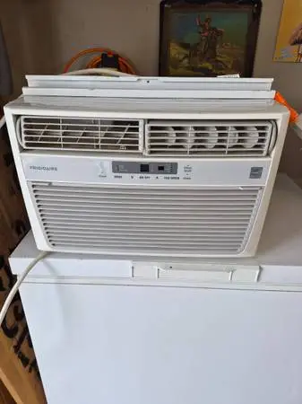 🌞FRIGIDAIRE 8,000 BTU Window Air Conditioner-Excellent Condition!