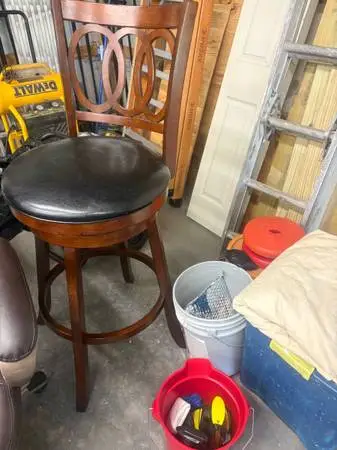 Bar stool