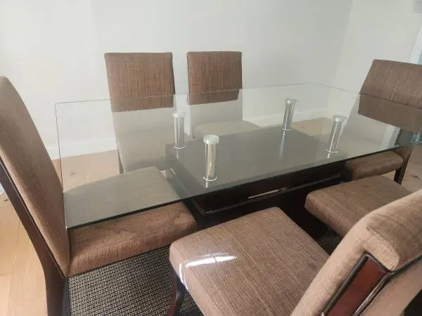 Dining table and 6 chairs modern