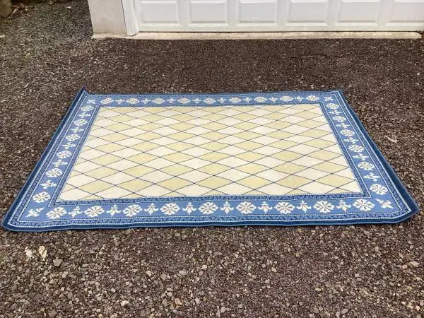 Shaw Area Rug 65 x 92